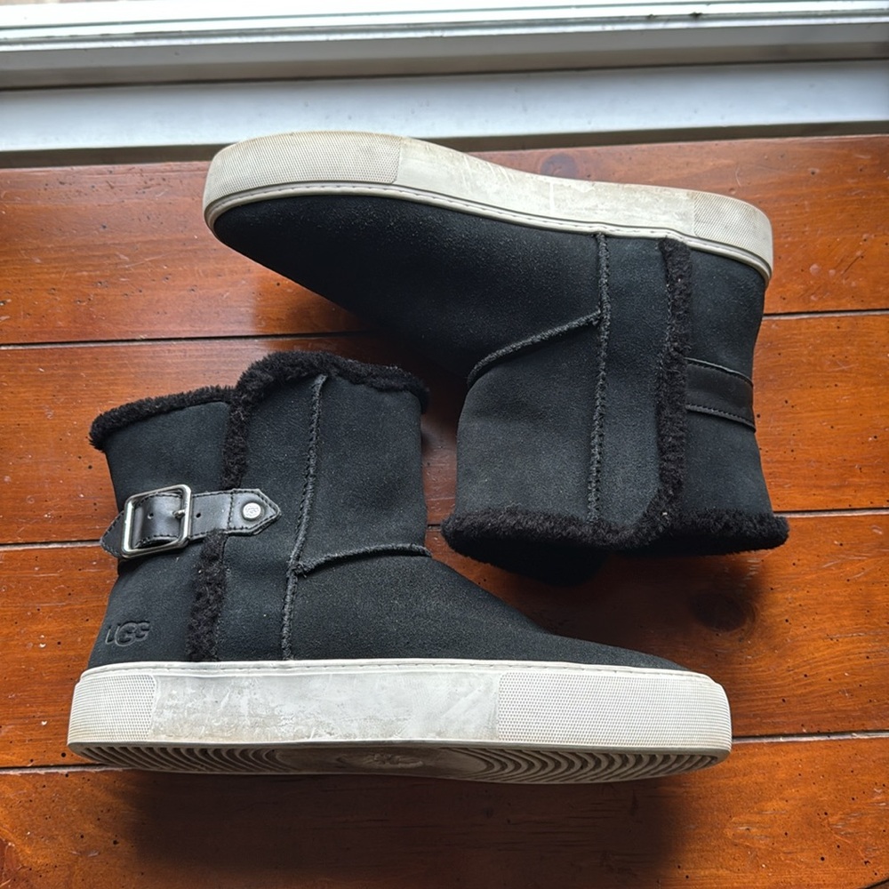 UGG Women’s Aika Sneakers/Ankle Booties